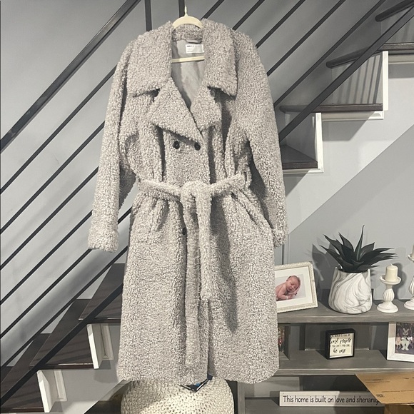 ASOS DESIGN Curve bonded shearling trench coat in grey Size 16 Long Teddy Coat - Picture 4 of 13